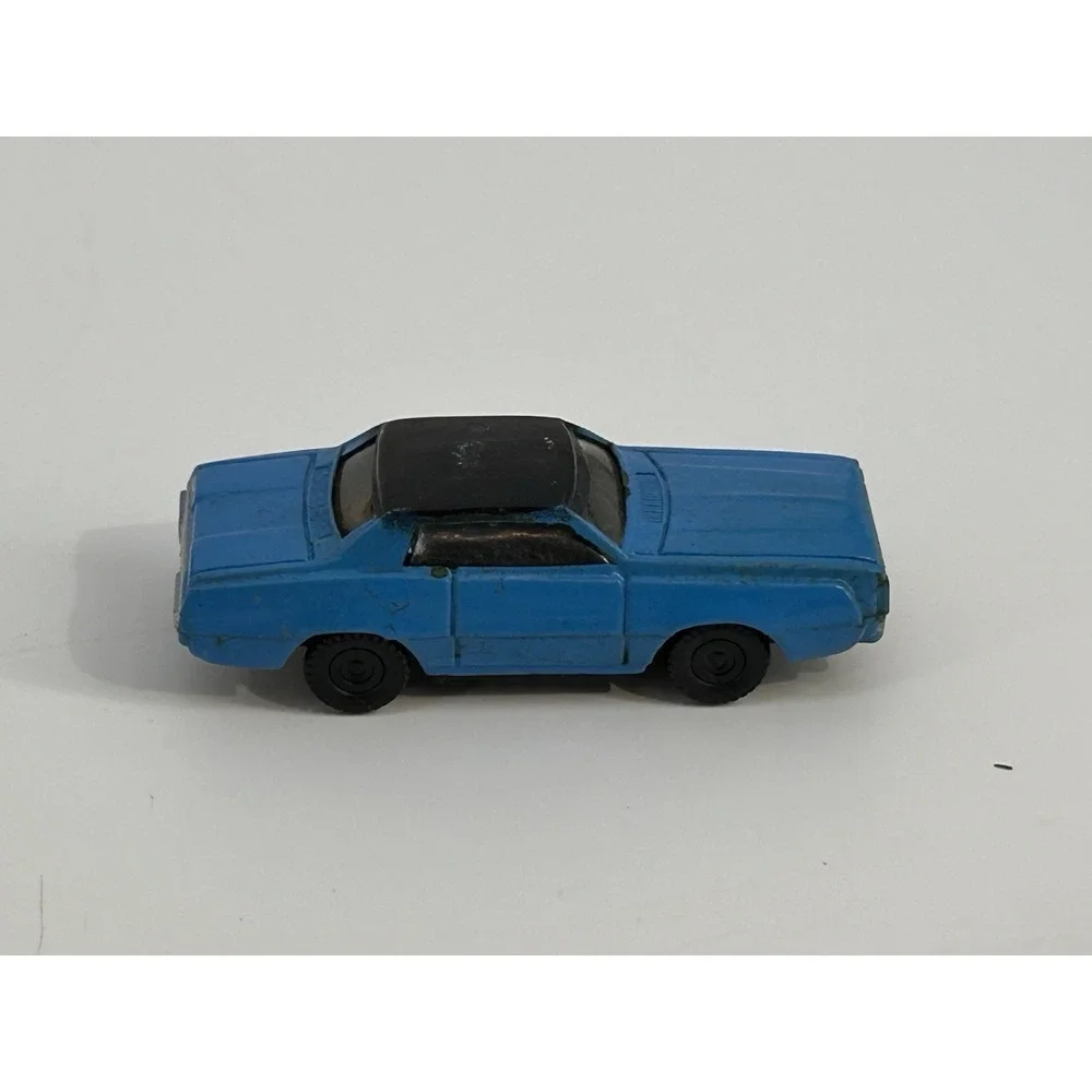 VINTAGE A.H.M HO Scale #5615 Blue Ford Thunderbird & 5613 Yellow Chevy Corvette